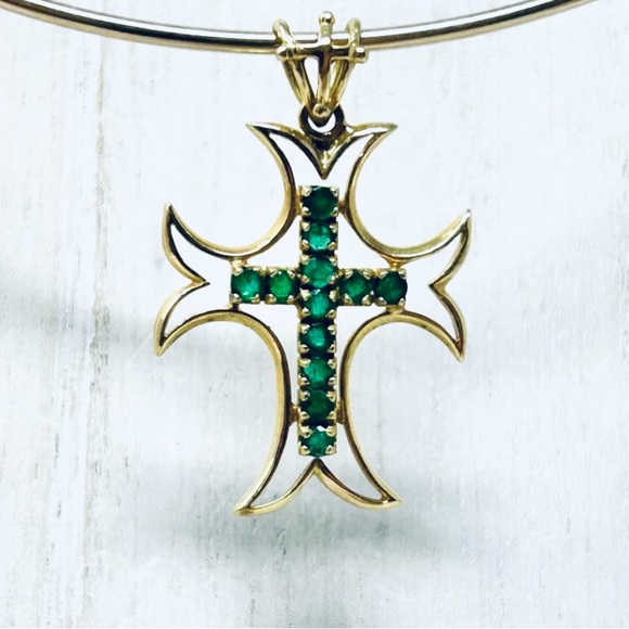 18K solid yellow gold with genuine emeralds cross pendant, 3.7g - Picture 4 of 16